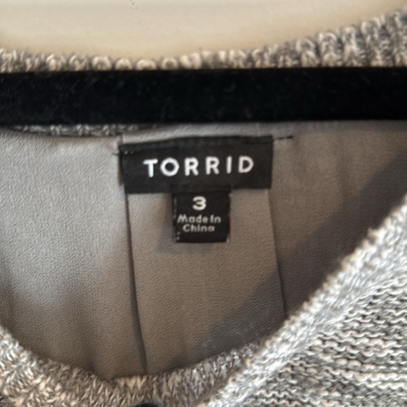 Torrid 3X long sleeve sweater plus size cold shoulder sheer blouse - Picture 7 of 10